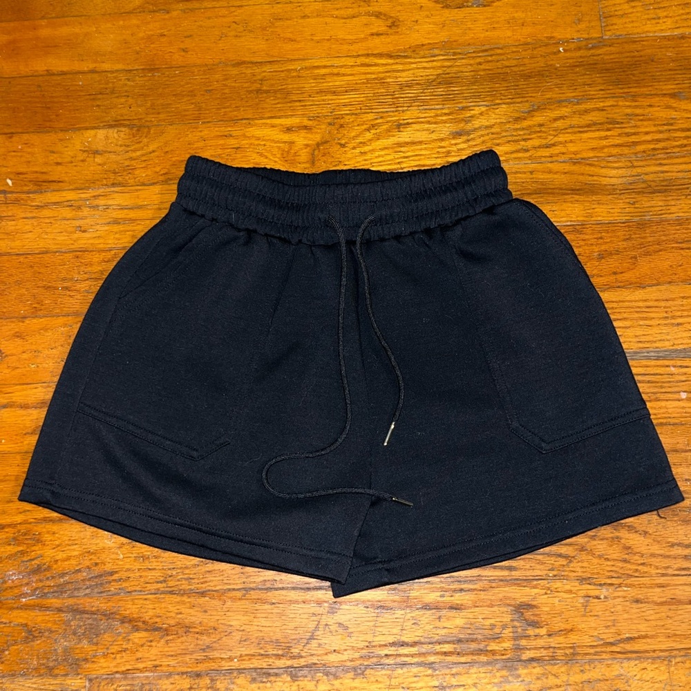 Black sweatshorts